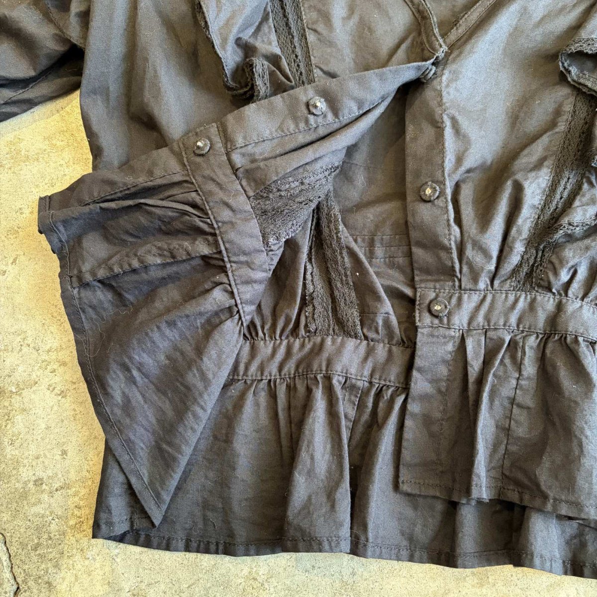 画像7: FRONT BUTTON DESIGN FRILL S/S BLOUSE / Ladies S (7)