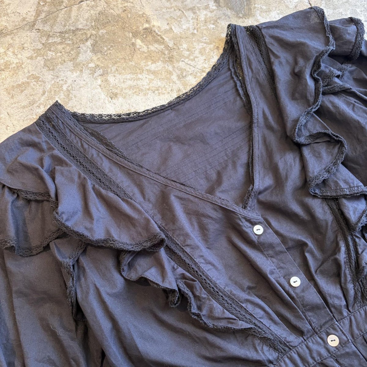 画像3: FRONT BUTTON DESIGN FRILL S/S BLOUSE / Ladies S (3)