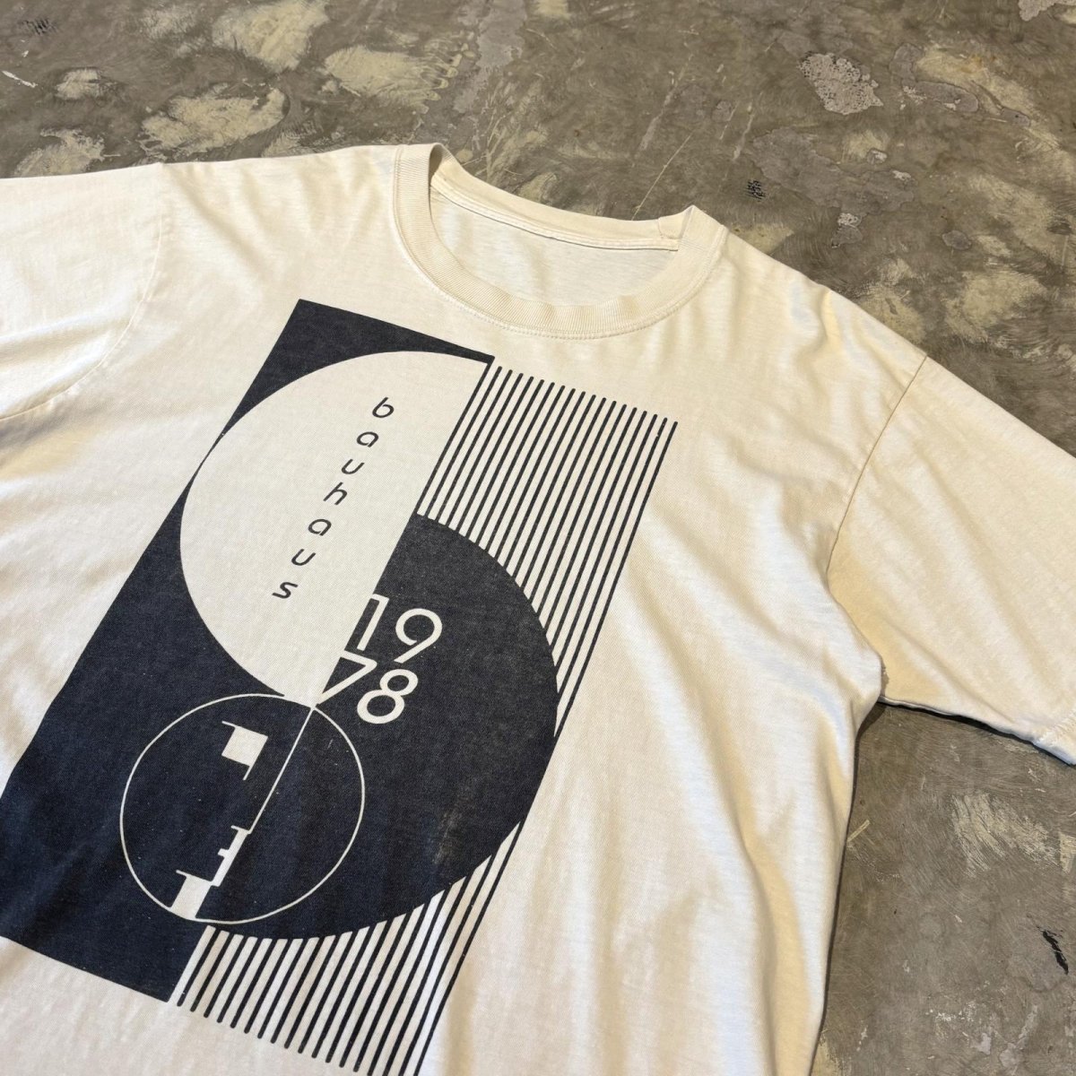 画像4: "BAUHAUS" FRONT SIDE PRINTED S/S TEE / Mens XL (4)