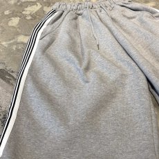 画像7: SIDE LINE WIDE SILHOUETTE SWEAT SHORTS / FREE (7)
