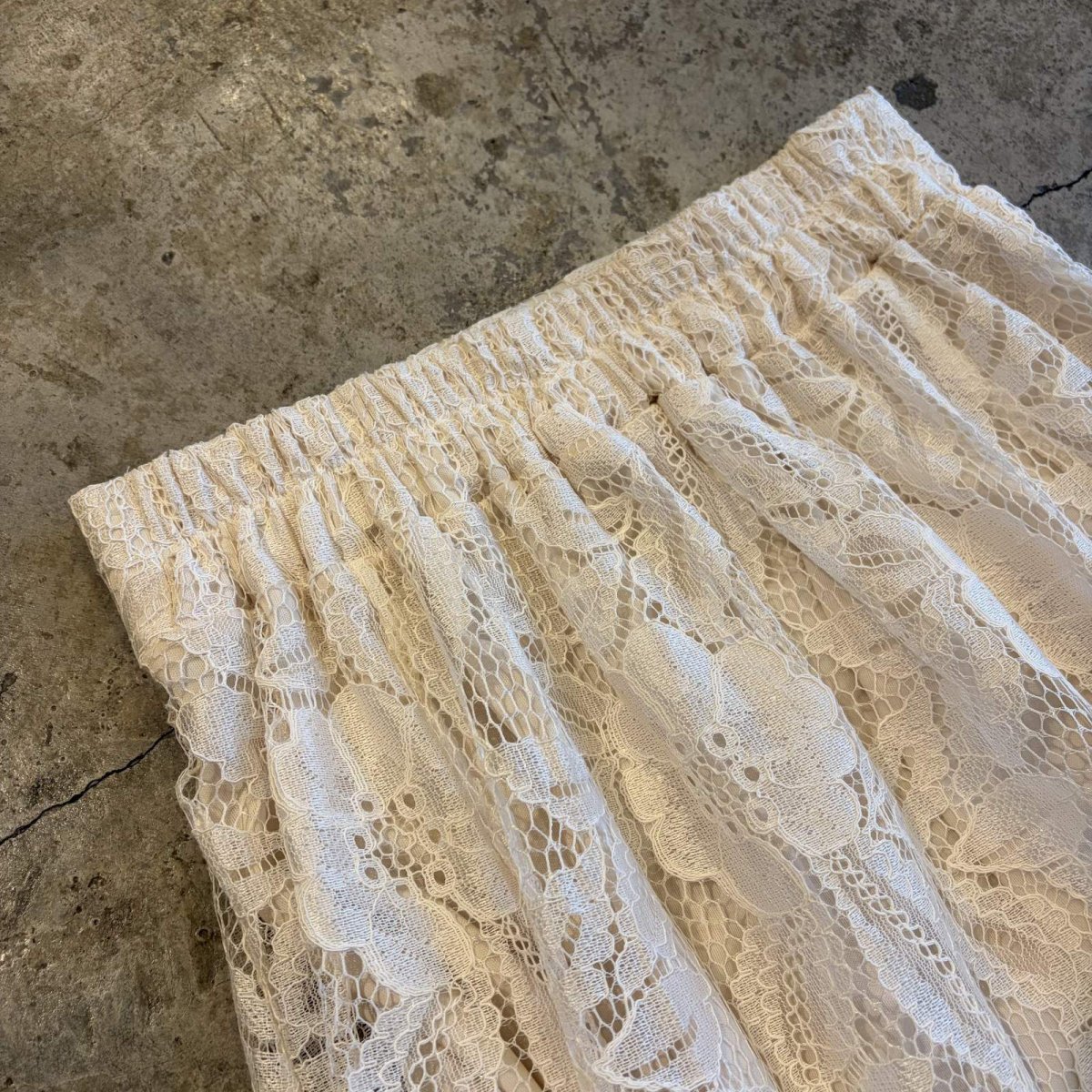 画像9: WHITE COLOR ALL OVER LACE DESIGN LONG SKIRT / W24~W31 (9)