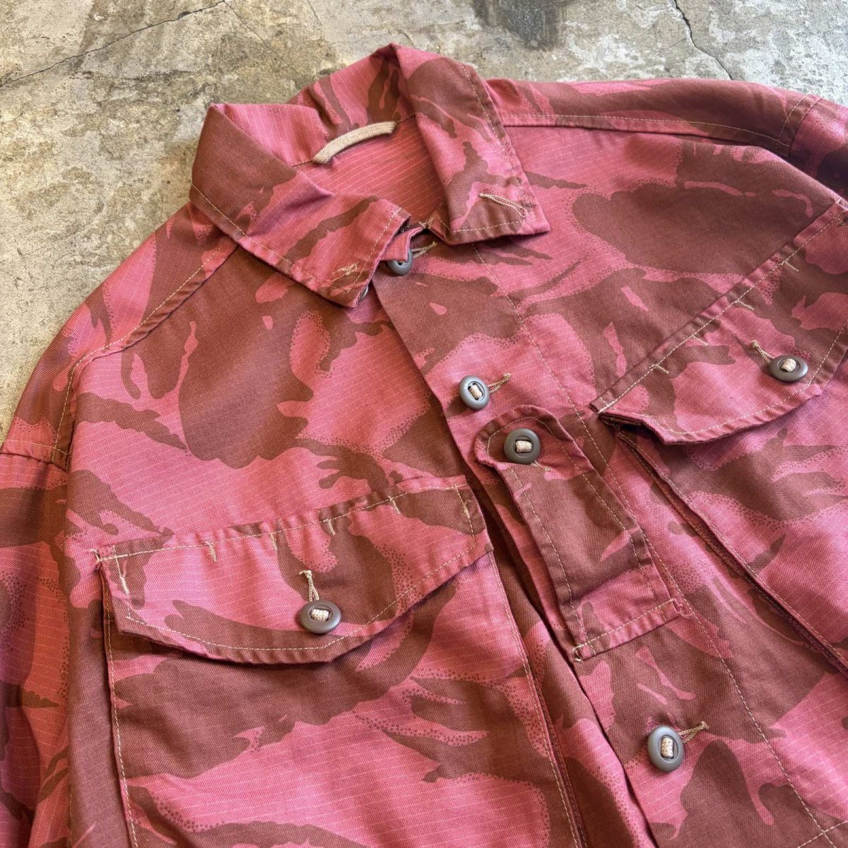 画像3: EURO MILITARY COLOR SHORT DESIGN DESERT CAMO LIGHT JACKET / Ladies L (3)