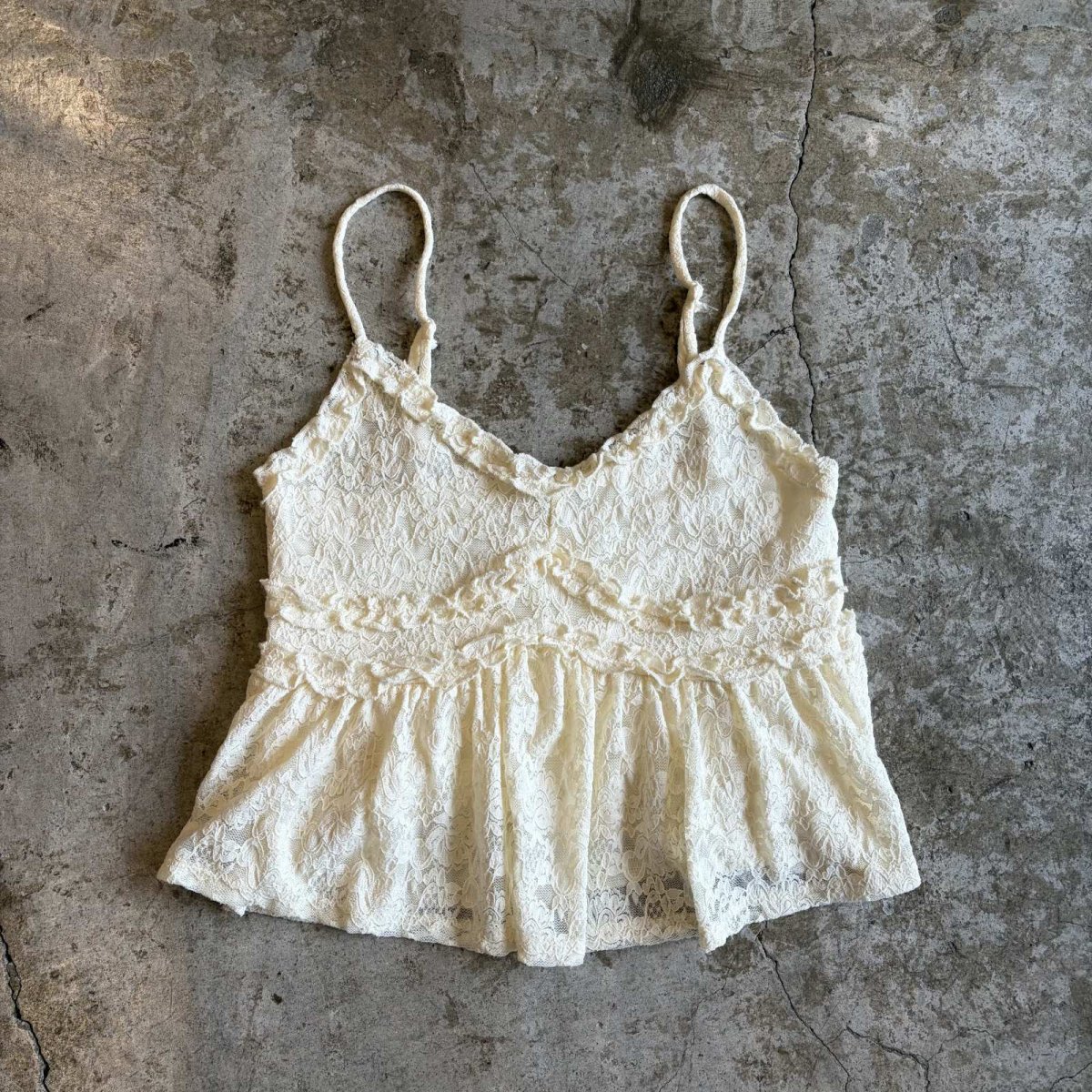 画像1: ALL OVER LACE PATTERN POINT FRILL DESIGN CAMISOLE / Ladies L(M)  (1)