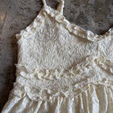 画像4: ALL OVER LACE PATTERN POINT FRILL DESIGN CAMISOLE / Ladies L(M)  (4)