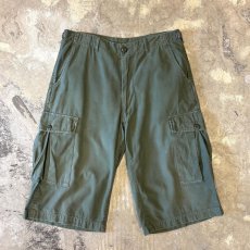画像1: GREEN COLOR WIDE MILITARY CARGO SHORTS / W31 (1)