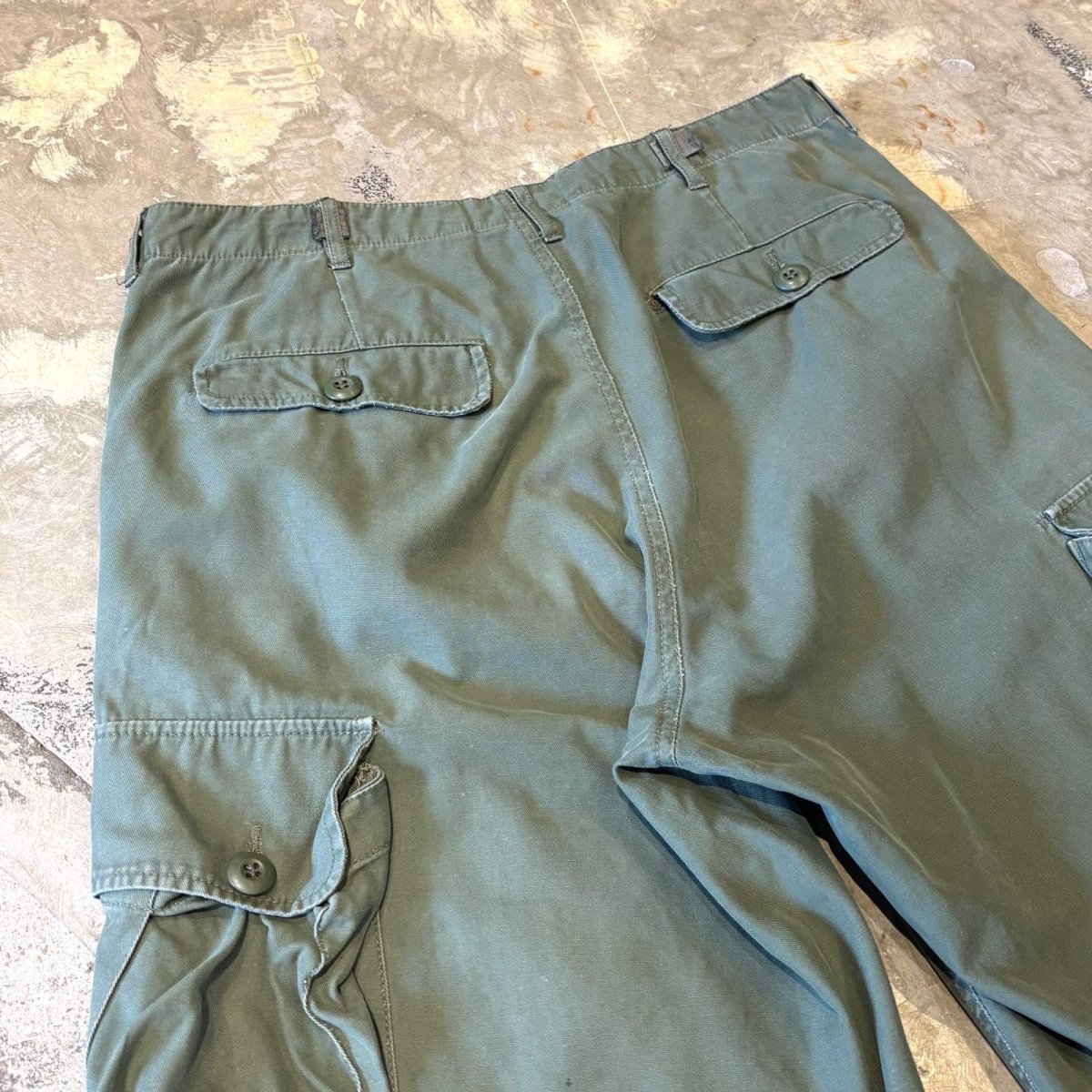 画像8: GREEN COLOR WIDE MILITARY CARGO SHORTS / W31 (8)