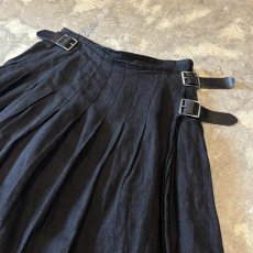 画像4: BLACK LINEN BELTED WRAP SKIRT / W28~31 / MADE IN IRELAND (4)