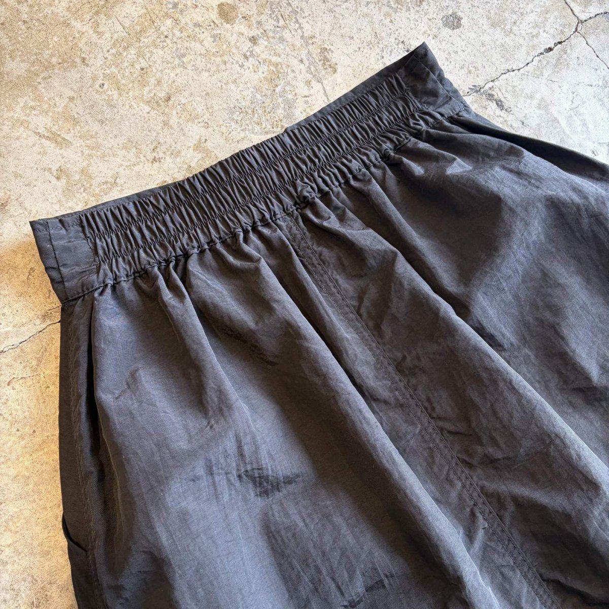 画像9: FRONT ZIP DESIGN NYLON CARGO SKIRT / W25~W29 (9)