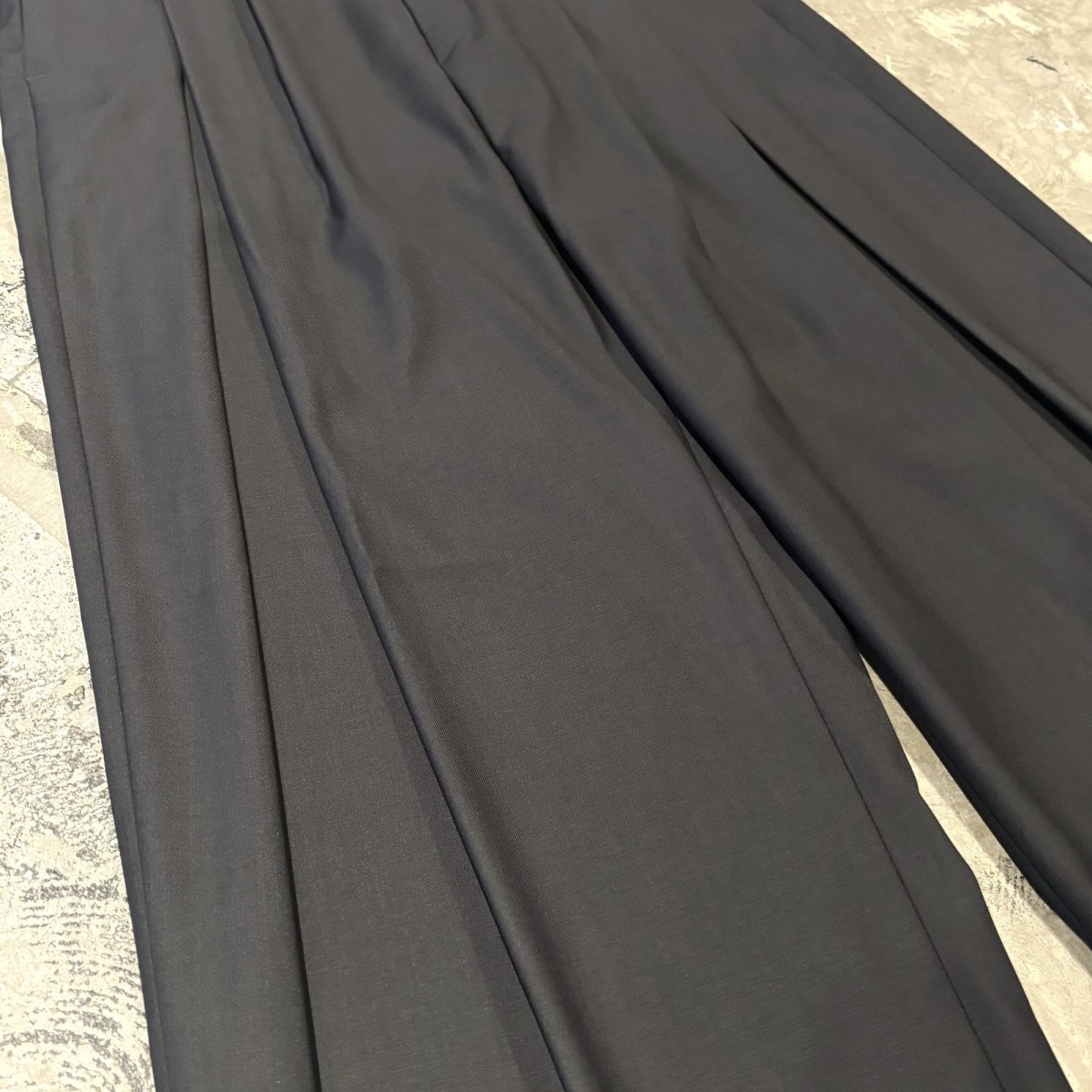 画像5: 【WONDERGROUND】WIDE SILHOUETTE BELTED SLACKS / GRAY / OS (5)