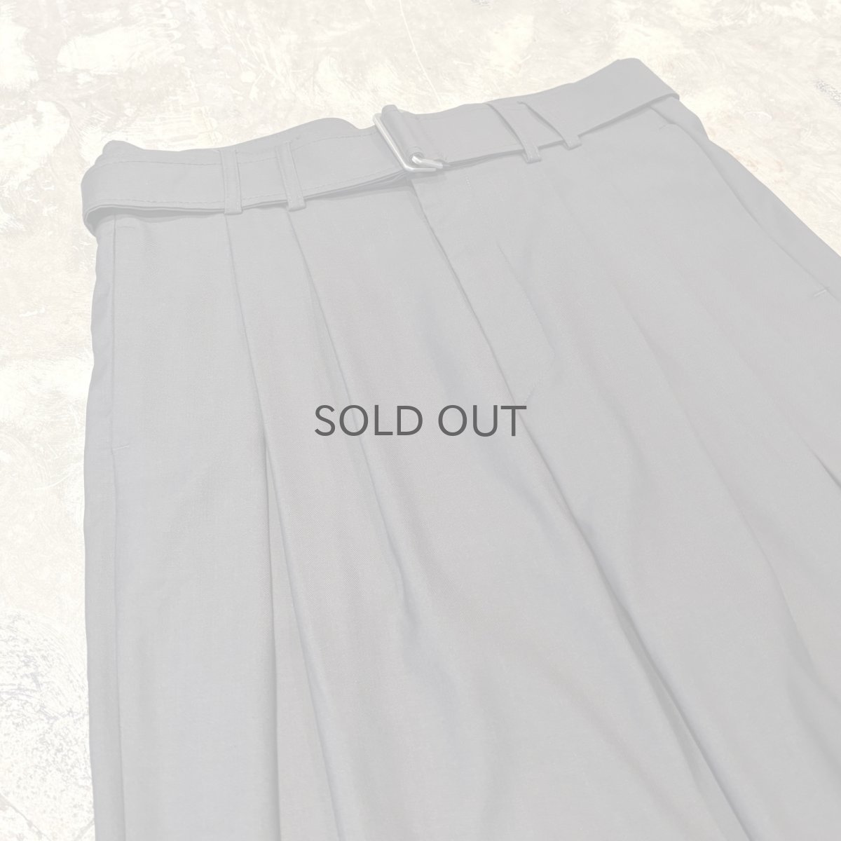 画像3: 【WONDERGROUND】WIDE SILHOUETTE BELTED SLACKS / GRAY / OS (3)