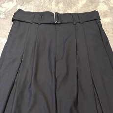 画像10: 【WONDERGROUND】WIDE SILHOUETTE BELTED SLACKS / GRAY / OS (10)