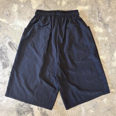 画像2: 【WONDERGROUND】DOUBLE KNEE STYLE WIDE SILHOUETTE NYLON SHORTS / OS (2)