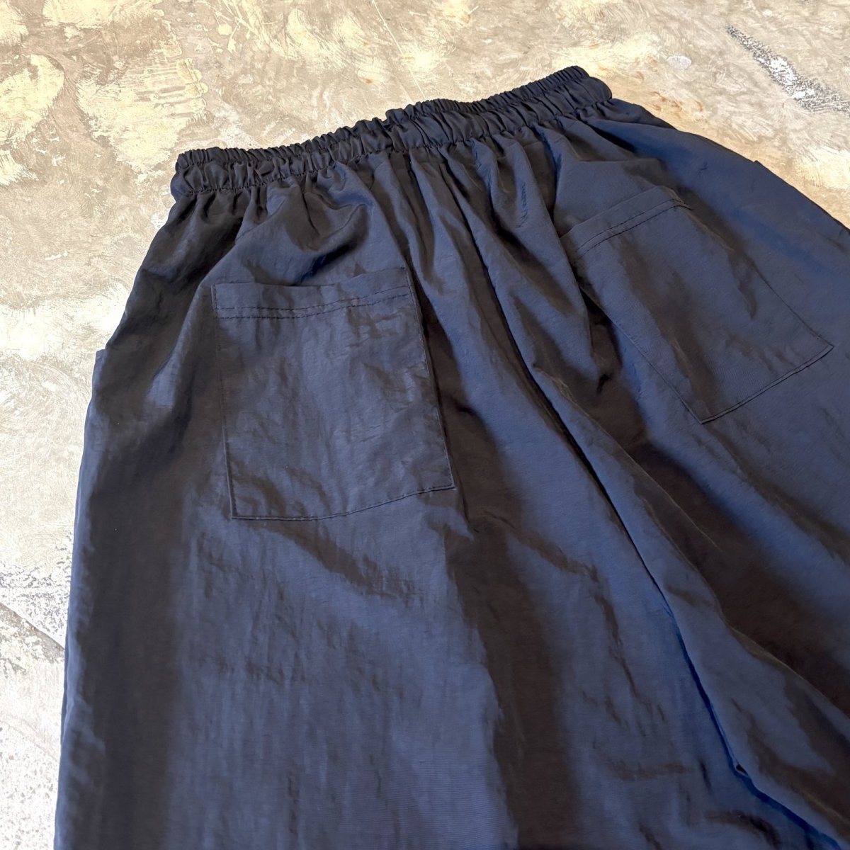 画像8: 【WONDERGROUND】DOUBLE KNEE STYLE WIDE SILHOUETTE NYLON SHORTS / OS (8)
