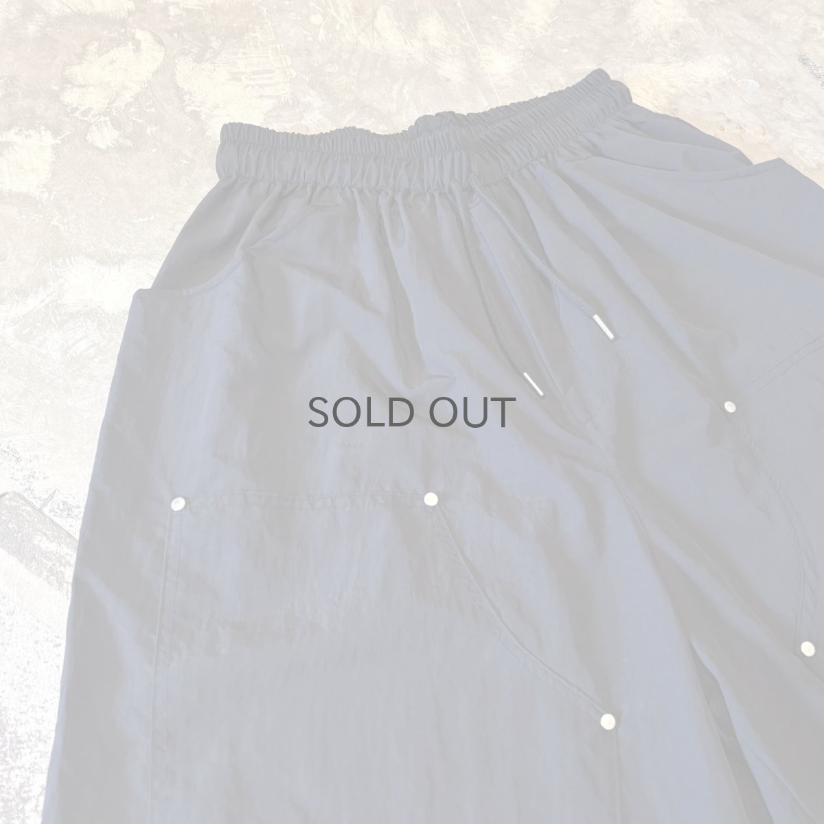 画像3: 【WONDERGROUND】DOUBLE KNEE STYLE WIDE SILHOUETTE NYLON SHORTS / OS (3)