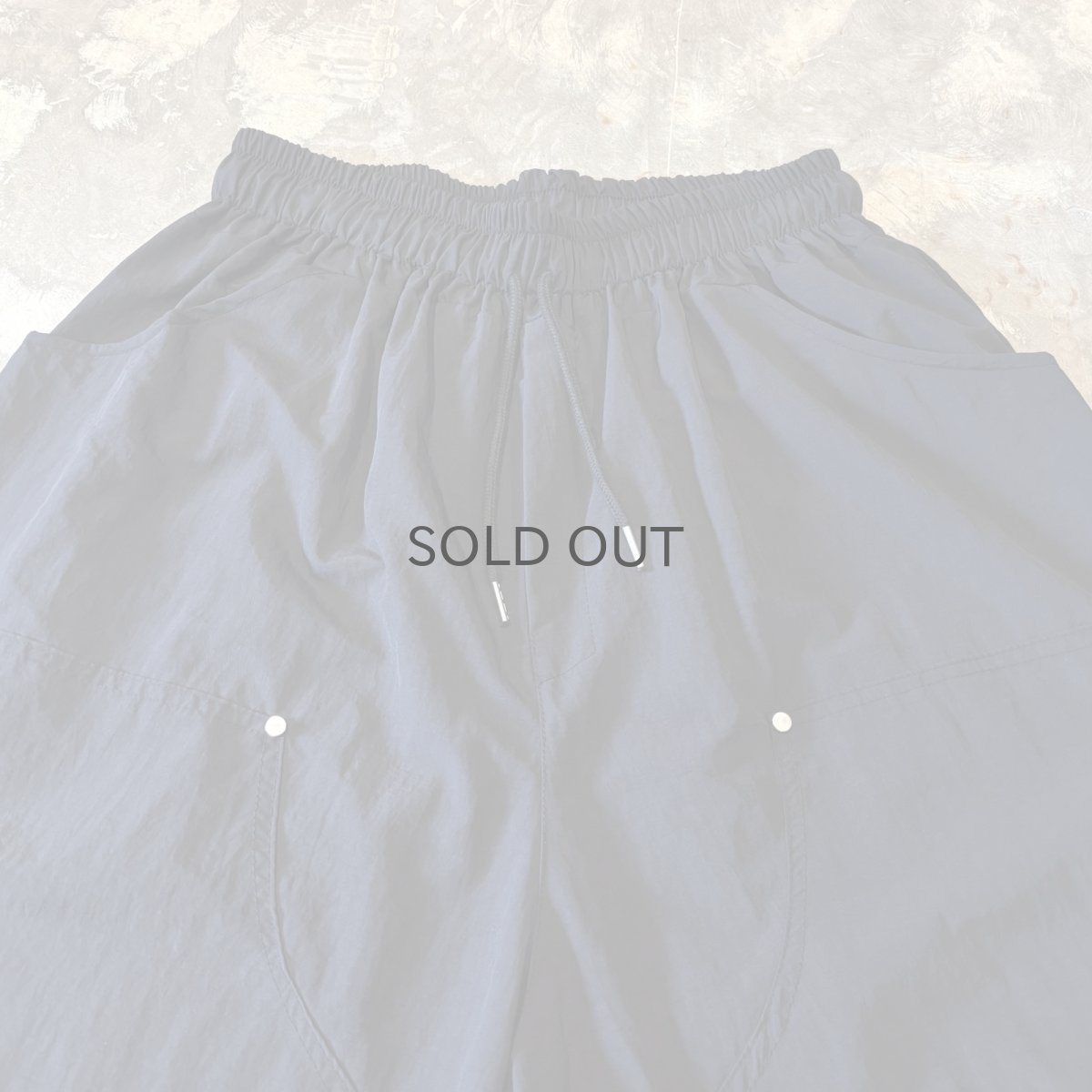 画像9: 【WONDERGROUND】DOUBLE KNEE STYLE WIDE SILHOUETTE NYLON SHORTS / OS (9)
