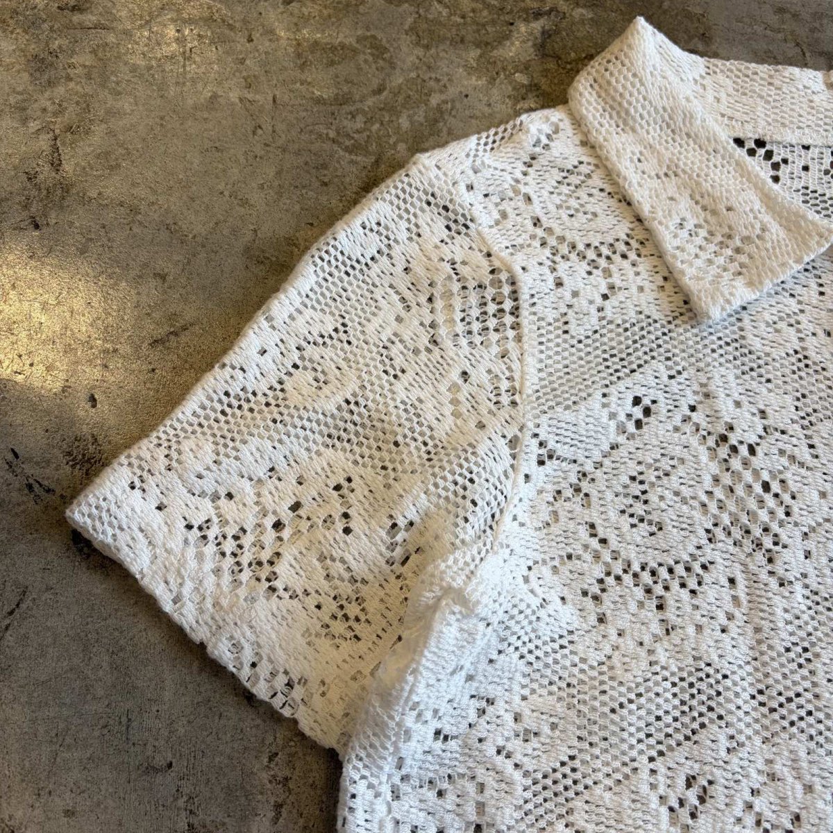 画像4: ALL OVER FLOWER PATTERN CROCHET DESIGN SHORT S/S SHIRT / Ladies M (4)
