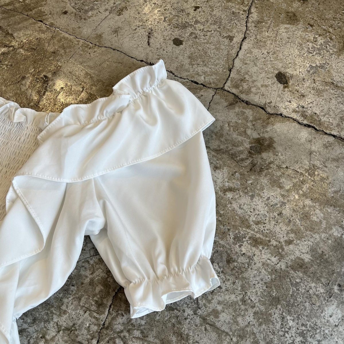 画像7: WHITE COLOR FRILL DESIGN BOAT NECK S/S TOPS / Ladies M (7)