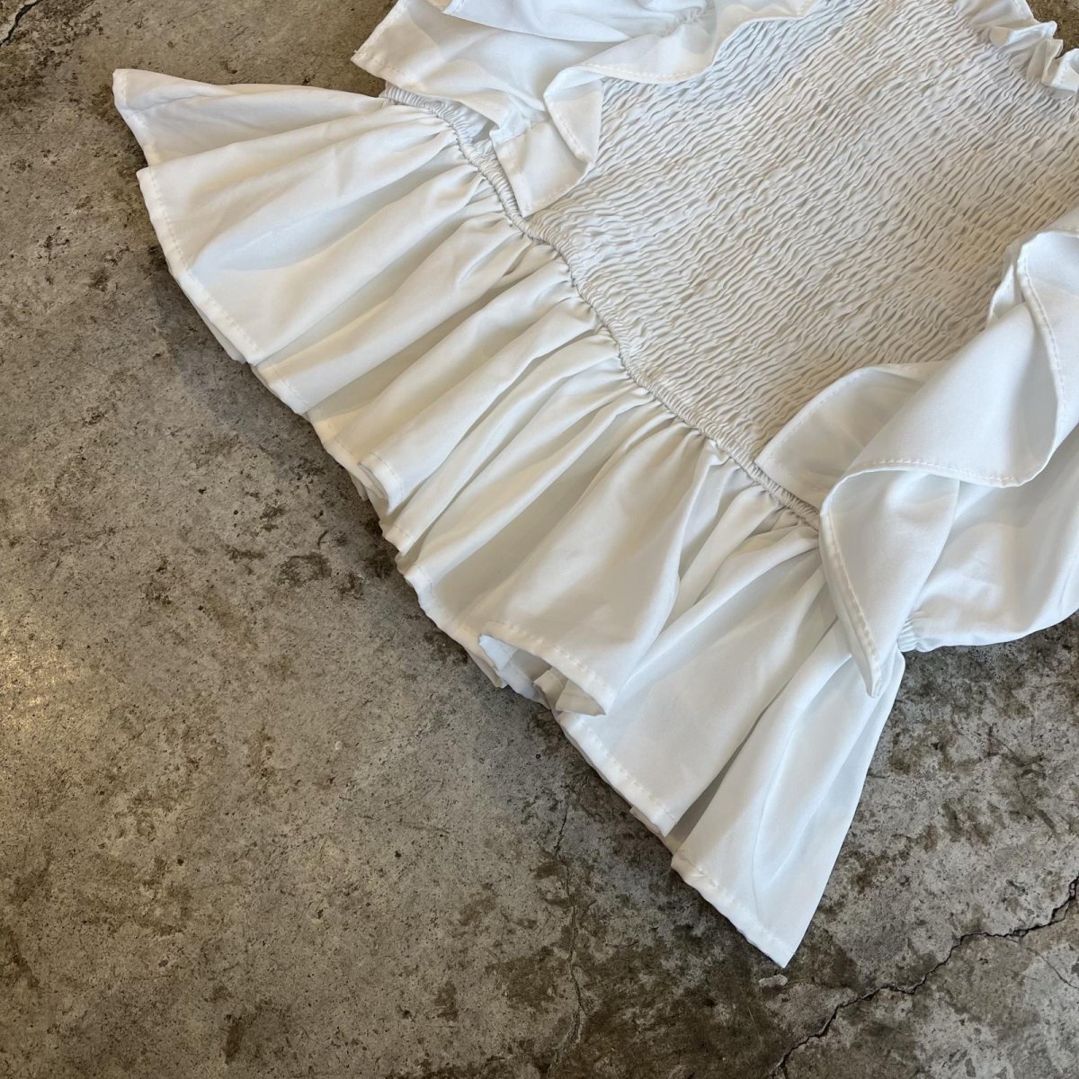 画像4: WHITE COLOR FRILL DESIGN BOAT NECK S/S TOPS / Ladies M (4)