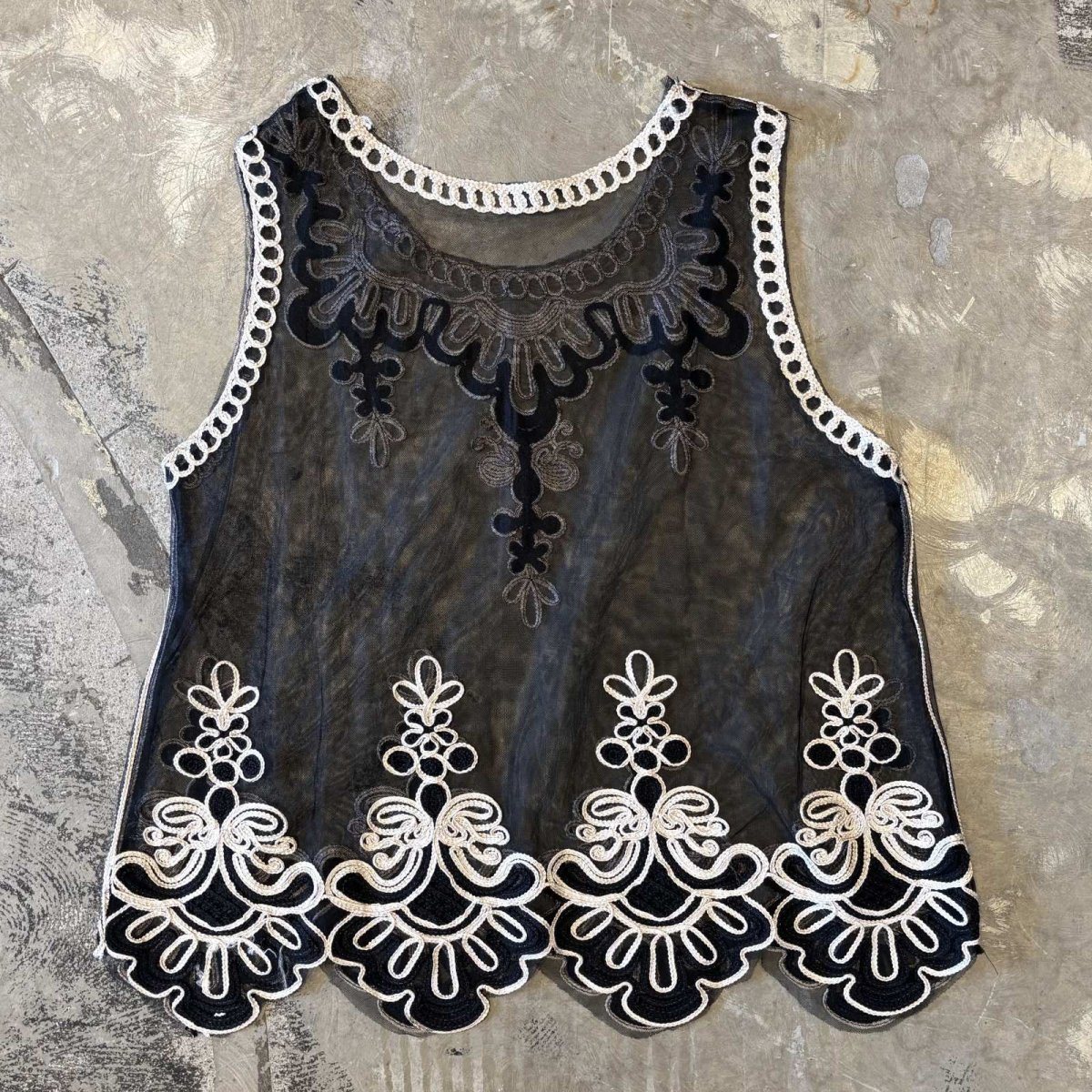 画像2: MONOCHROME LINE ART SHEER VEST / Mens S~M (2)