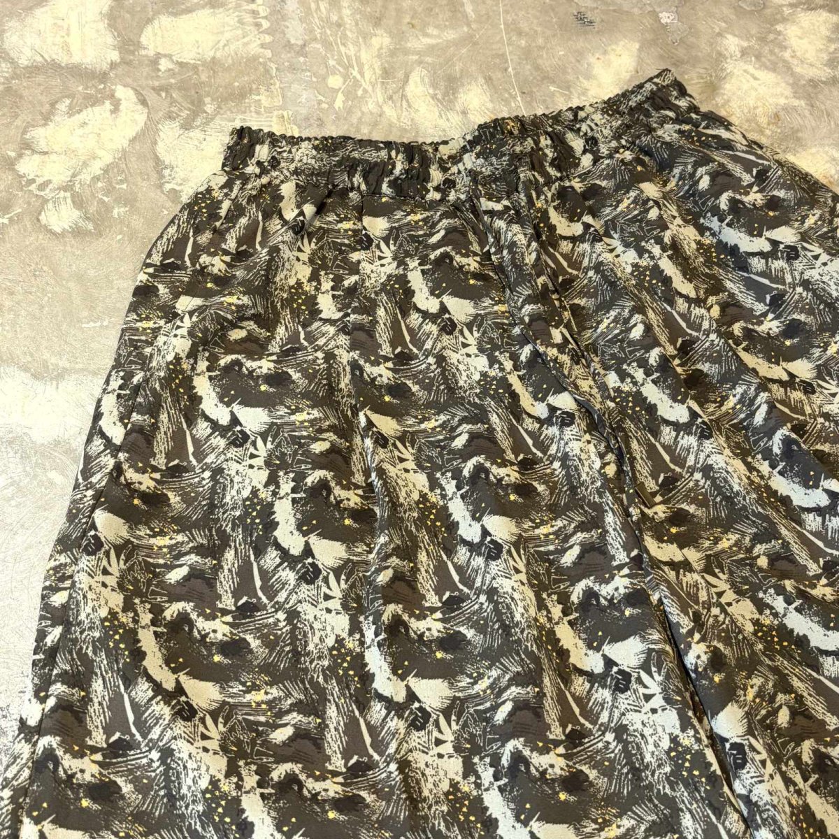 画像3: ALL OVER PATTERN WIDE SILHOUETTE SHORTS / ~W36 (3)