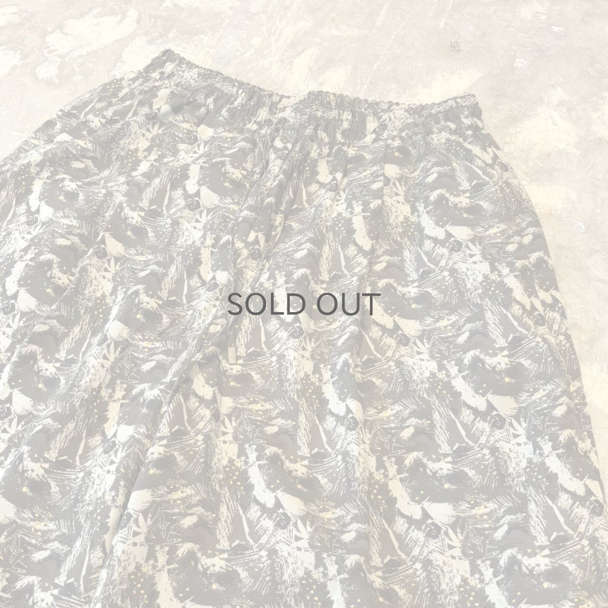 画像4: ALL OVER PATTERN WIDE SILHOUETTE SHORTS / ~W36 (4)