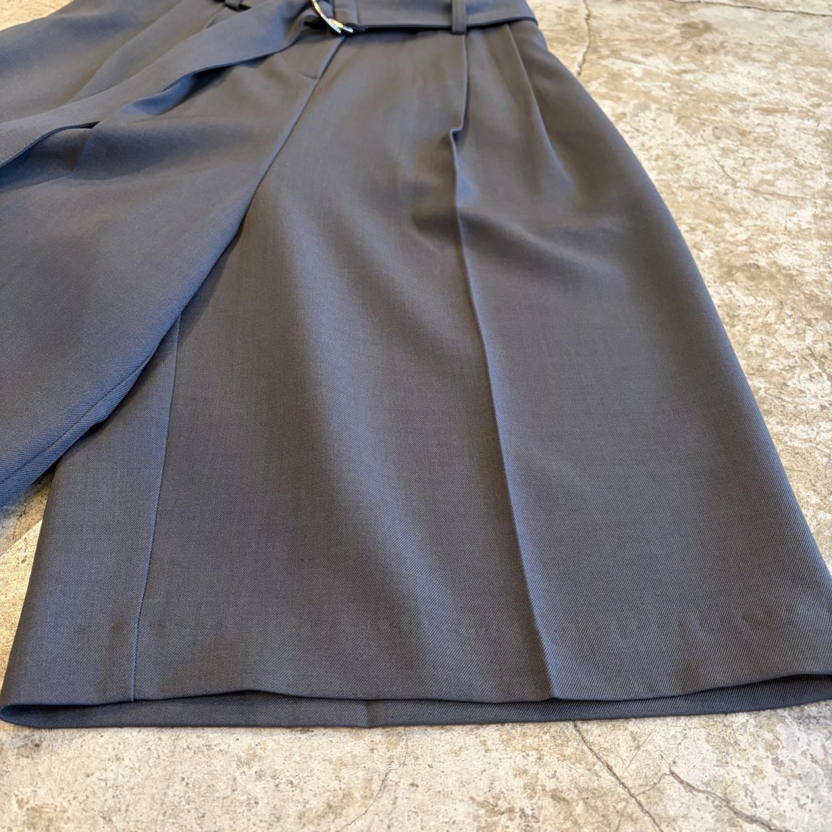 画像4: BELT DESIGN SLACKS BERMUDA PANTS / FREE~W30 (4)