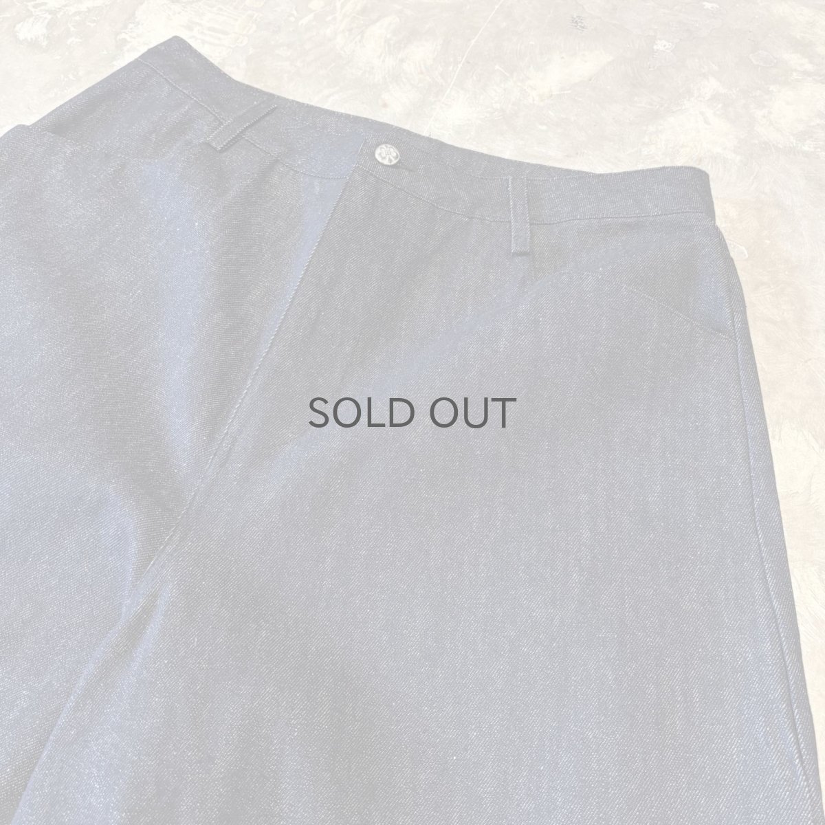 画像4: WIDE SILHOUETTE BLACK DENIM PAINTER SHORTS / W33 (4)