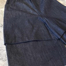画像5: WIDE SILHOUETTE BLACK DENIM PAINTER SHORTS / W33 (5)