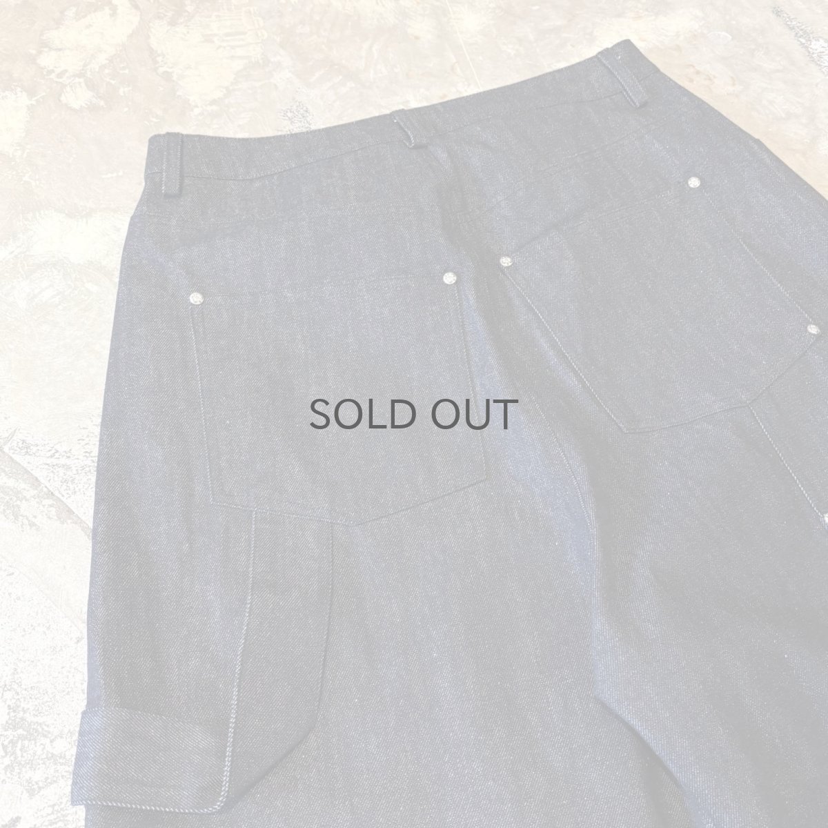 画像8: WIDE SILHOUETTE BLACK DENIM PAINTER SHORTS / W33 (8)