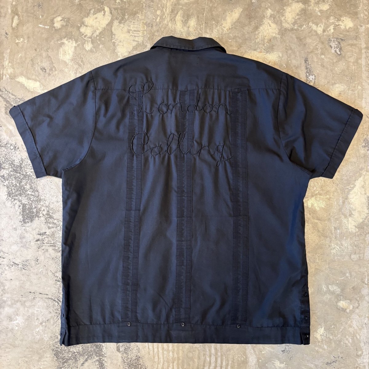 画像1: "LONDON CALLING" BACK EMBROIDERY S/S CUBA SHIRT / Mens XL (1)