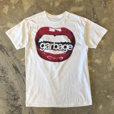 画像1: "GARBAGE" FRONT LIP PRINTED S/S TEE / Mens L (1)