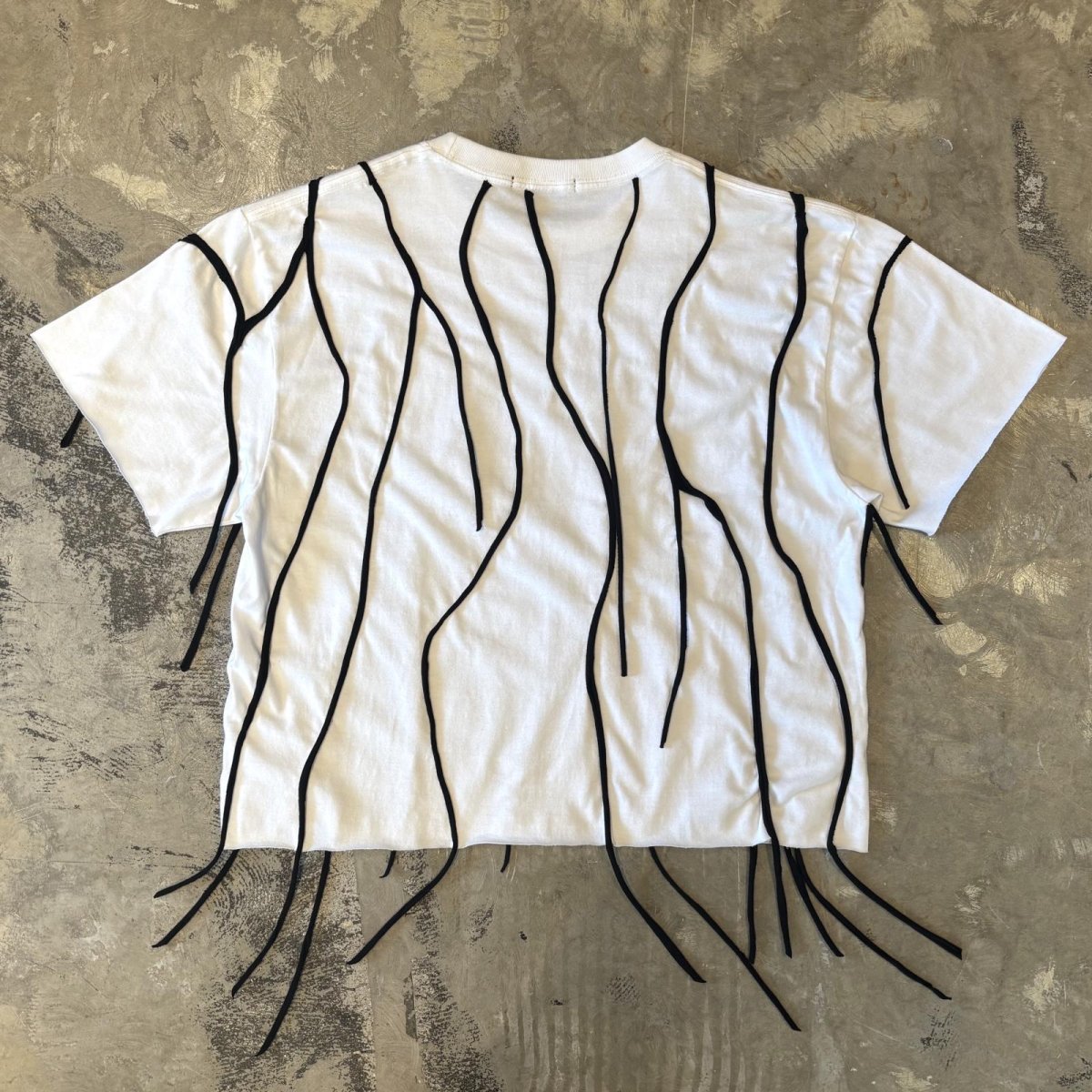 画像2: 【Wiz&Witch】"WEIRD" DRIP S/S TEE / MONO / OS (2)