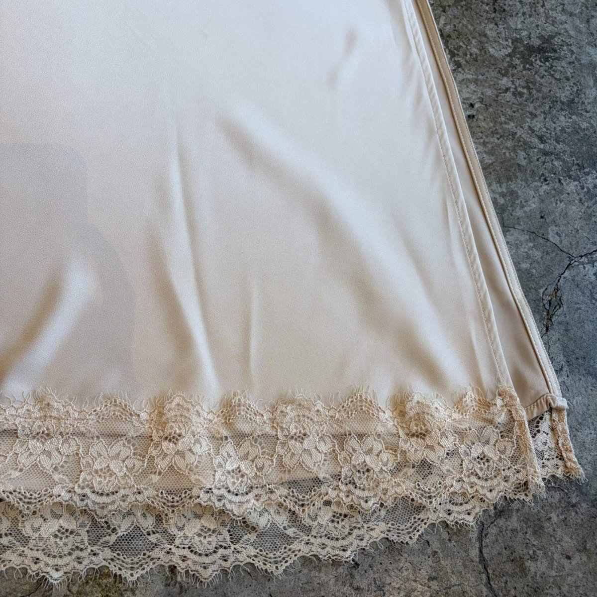 画像4: HEM LACE LINGERIE DESIGN SLIT LONG SKIRT / W30~W39 (4)