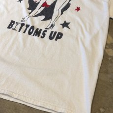 画像6: PLAYBOY "BOTTOMS UP" FRONT PRINTED S/S TEE / Mens L (6)
