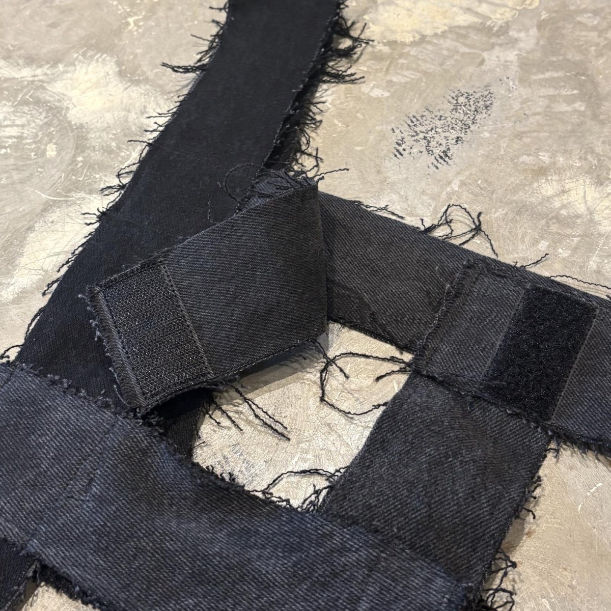 画像9: 【Wiz&Witch】"WEIRD" BONDAGE DENIM VEST / BLACK / OS (9)