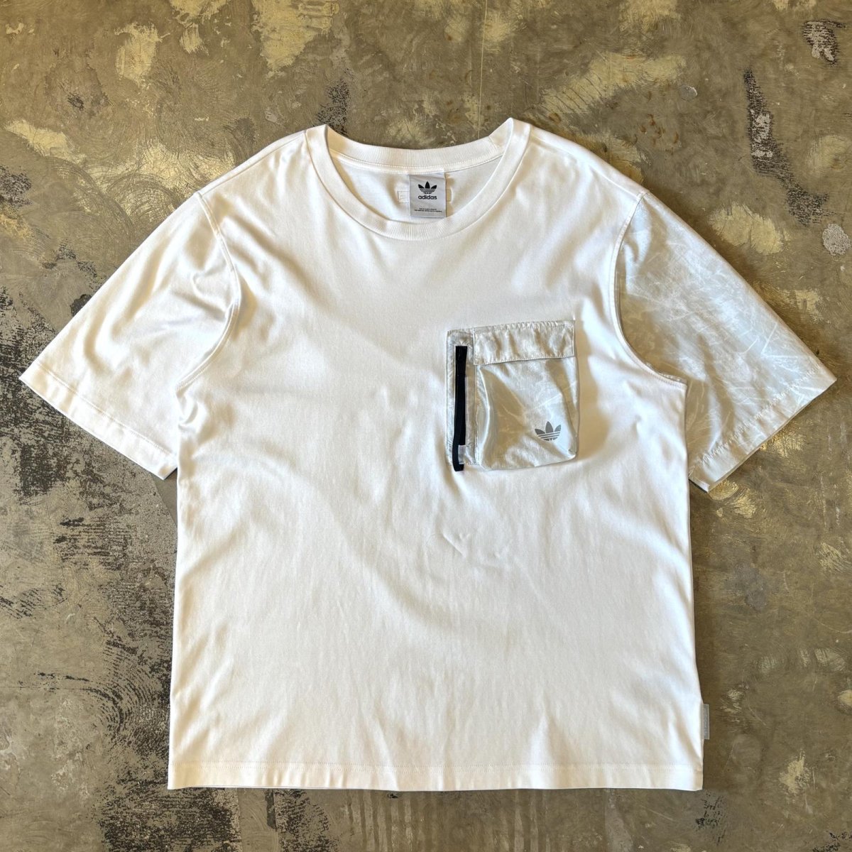 画像1: "adidas" SLEEVE SWITCHED POCKET S/S TEE / Mens M (1)
