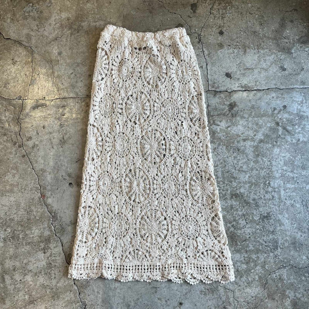 画像2: IVORY COLOR FLOWER CROCHET LACE DESIGN LONG SKIRT / W24~W33 (2)