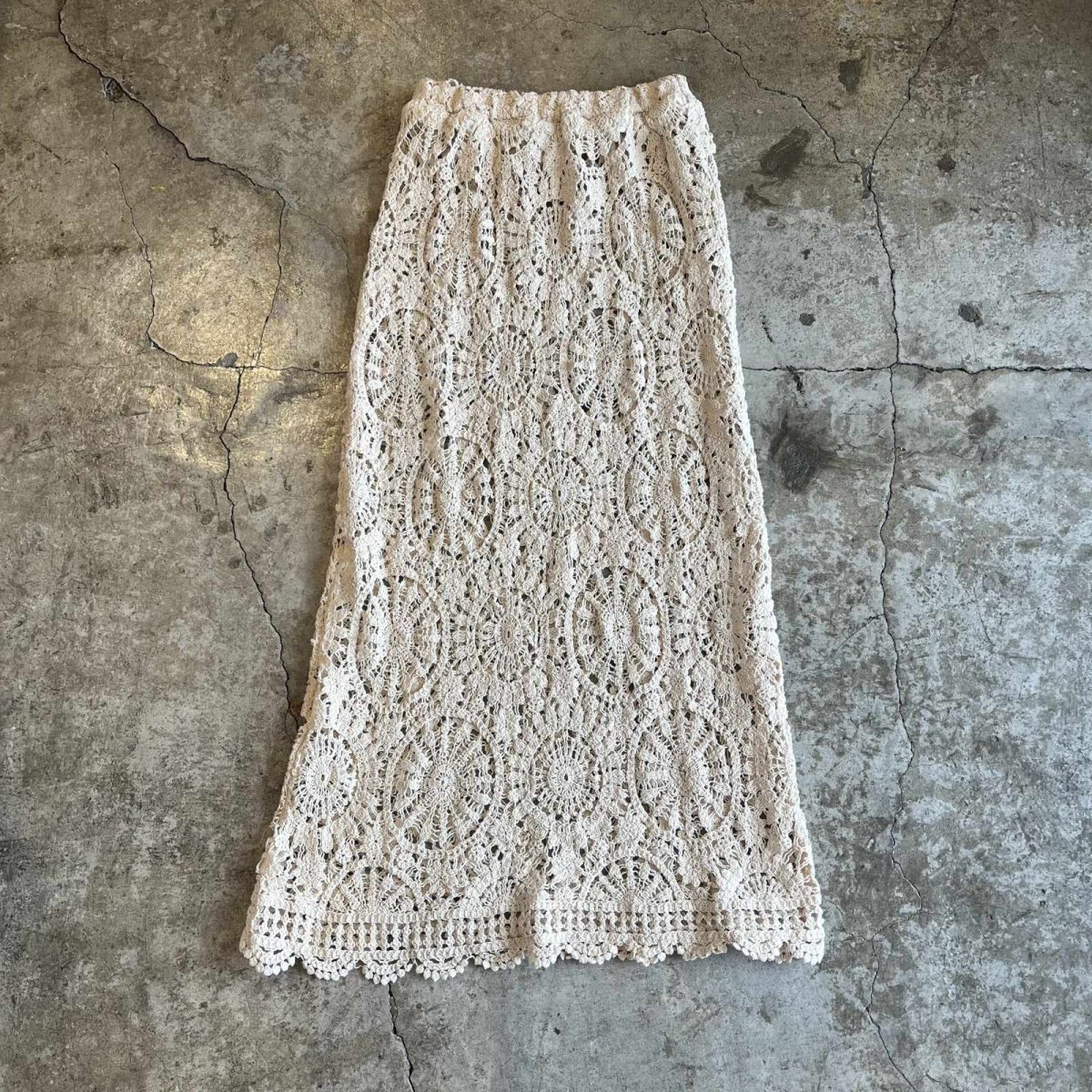 画像1: IVORY COLOR FLOWER CROCHET LACE DESIGN LONG SKIRT / W24~W33 (1)