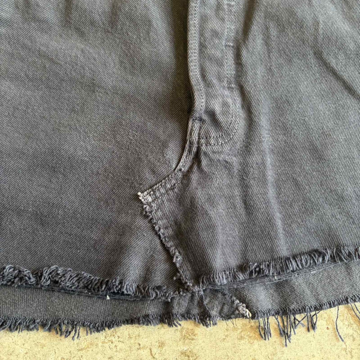 画像5: 【LEVI'S】CUT OFF DESIGN BLACK COLOR SKIRT / W31(W30) (5)