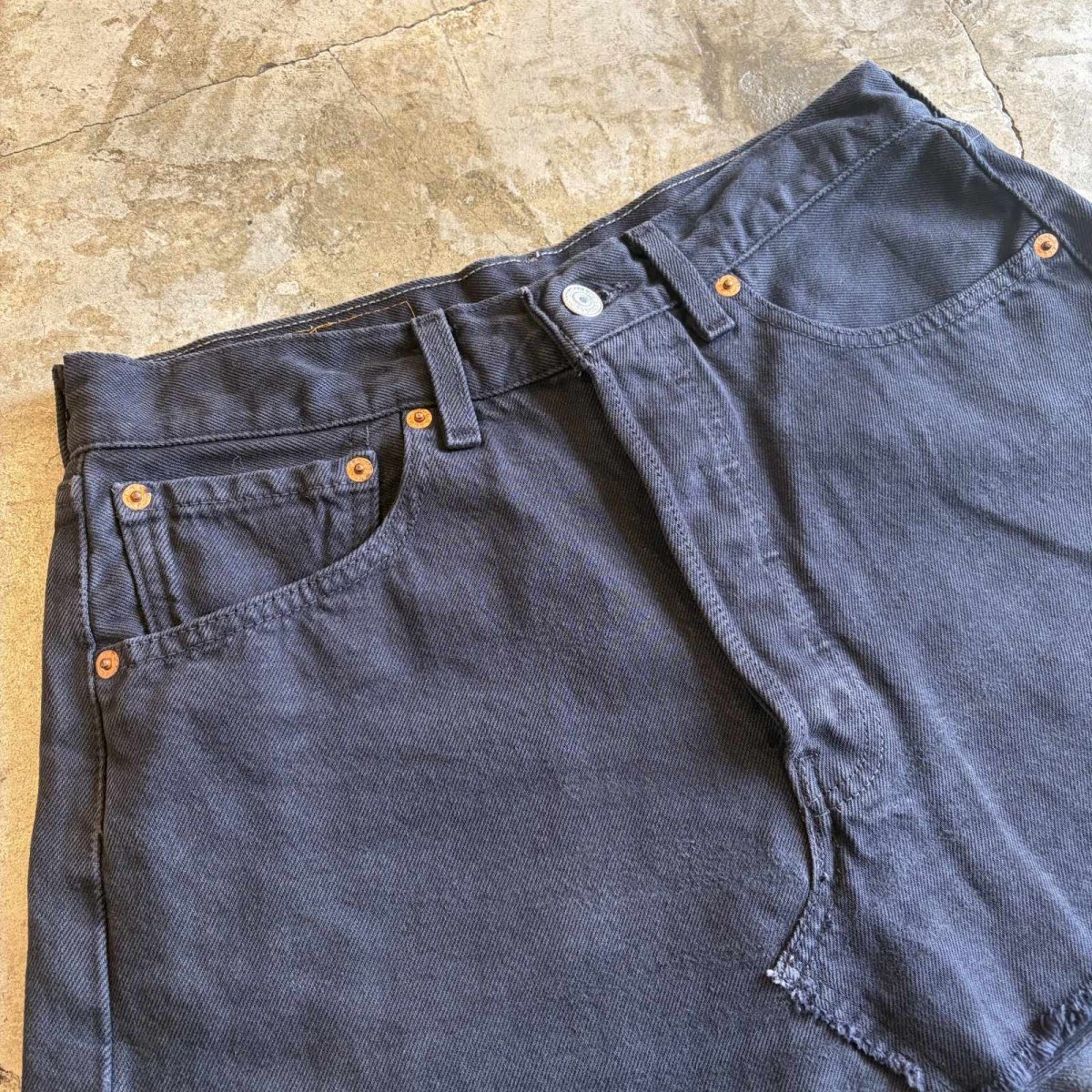 画像3: 【LEVI'S】CUT OFF DESIGN BLACK COLOR SKIRT / W31(W30) (3)