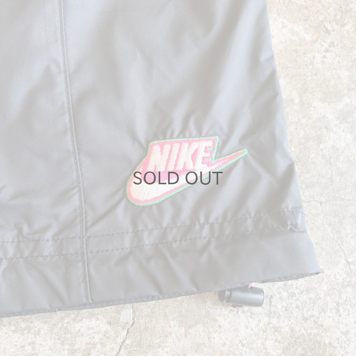 画像3: 【NIKE】DRAW CORD DESIGN BLACK COLOR NYLON SKIRT / FREE~W35(M) (3)