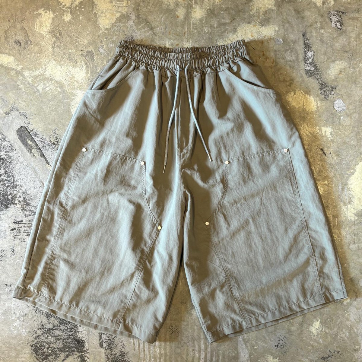 画像1: 【WONDERGROUND】DOUBLE KNEE STYLE WIDE SILHOUETTE SHORTS / GREEN / OS (1)