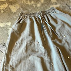 画像3: 【WONDERGROUND】DOUBLE KNEE STYLE WIDE SILHOUETTE SHORTS / GREEN / OS (3)