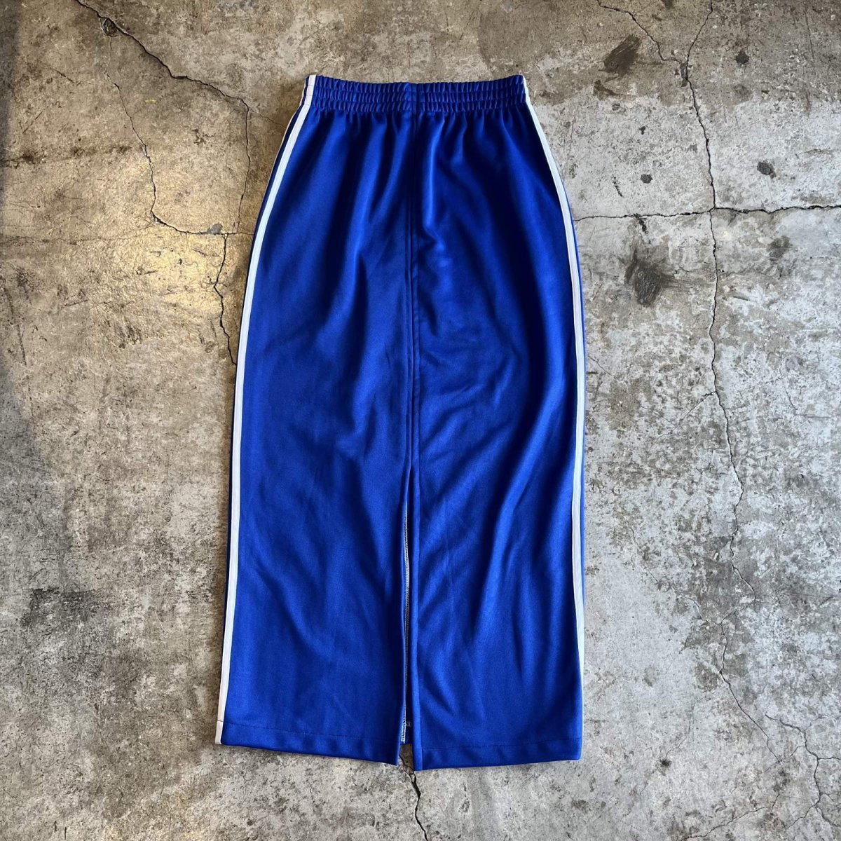 画像2: 【Wiz&Witch】"UNITED" BACK SLIT SPORTY LONG SKIRT / OS (2)