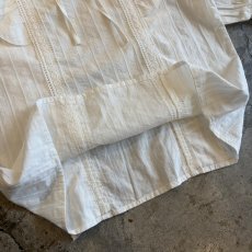 画像7: WHITE COLOR FRILL DESIGN SQUARE NECK TOPS / Ladies M (7)