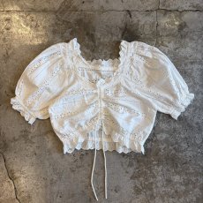 画像1: FRONT GATHER PUNCHING LACE FRILL DESIGN SHORT S/S TOPS / Ladies S (1)