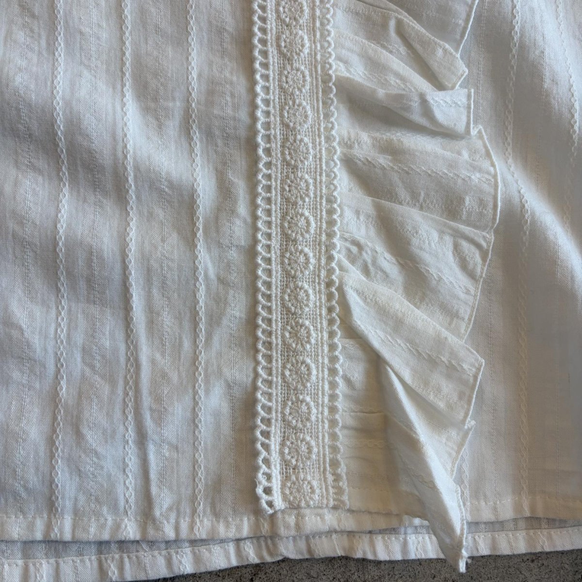 画像5: WHITE COLOR FRILL DESIGN SQUARE NECK TOPS / Ladies M (5)
