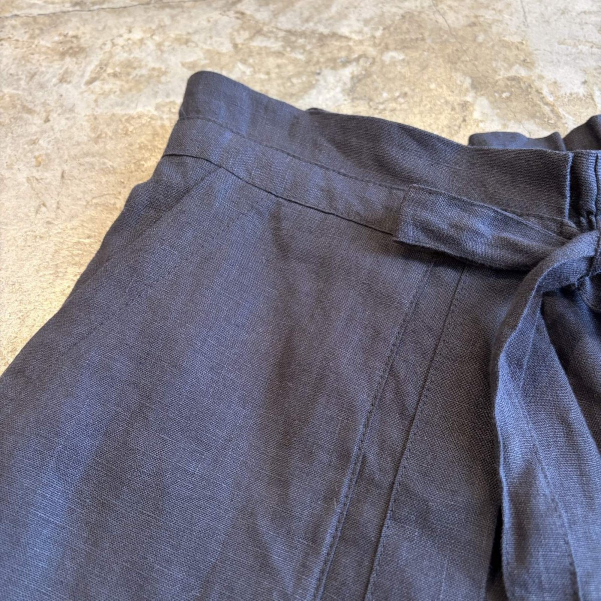 画像4: LAYERED WRAP DESIGN LINEN HALF PANTS / W28~W39 (4)
