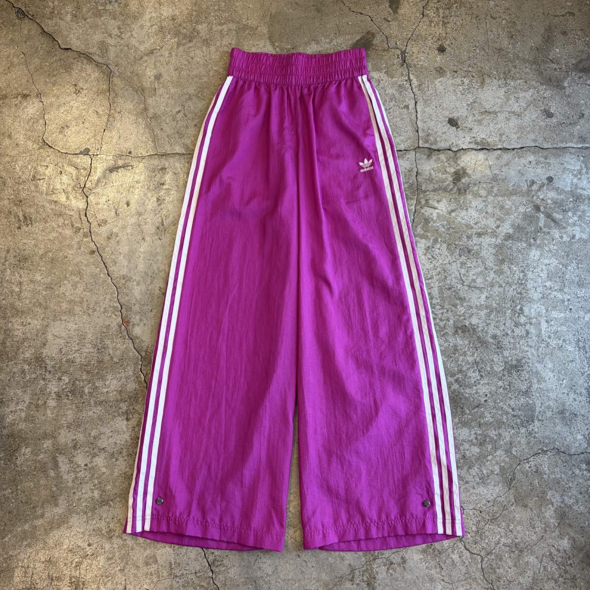 画像1: 【adidas】COLOR 2WAY HEM DESIGN TRACK PANTS / W24~W31 (1)