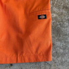 画像9: 【Dickies】ORANGE COLOR DESIGN WORK HALF PANTS / W30 (9)